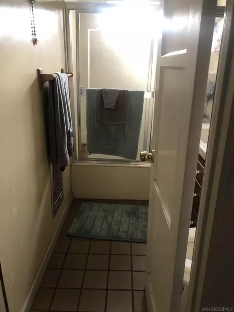 Bath - 1250 El Rey Ave, El Cajon, CA 92021 photo 1 of 2