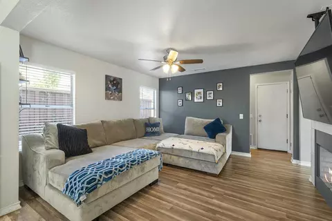 Living - 43655 Corte Cabral, Temecula, CA 92592 photo 6 of 8