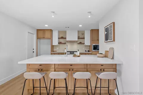 4491 Berwick Dr, San Diego, CA 92117