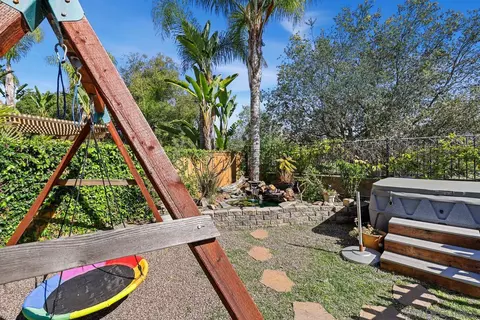 Exterior - 3807 Lake Park St, Fallbrook, CA 92028 photo 7 of 11