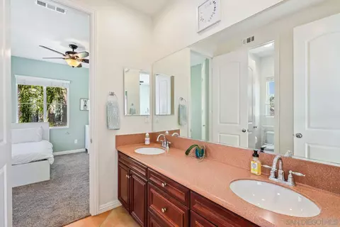 Bath - 3807 Lake Park St, Fallbrook, CA 92028 photo 4 of 4