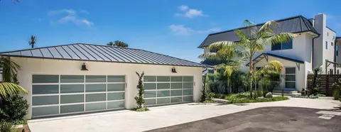 Exterior - 127 W Jason St, Encinitas, CA 92024 photo 6 of 8