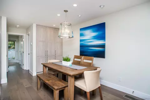 Dining - 127 W Jason St, Encinitas, CA 92024 photo 4 of 4