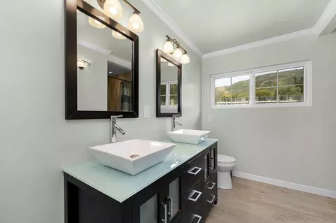 Bath - 3232 Monterey Crst, Jamul, CA 91935 photo 2 of 4