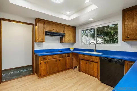 Kitchen - 390 Vista Del Indio, Fallbrook, CA 92028 photo 2 of 4