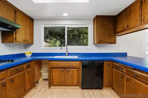 Kitchen - 390 Vista Del Indio, Fallbrook, CA 92028 photo 4 of 4
