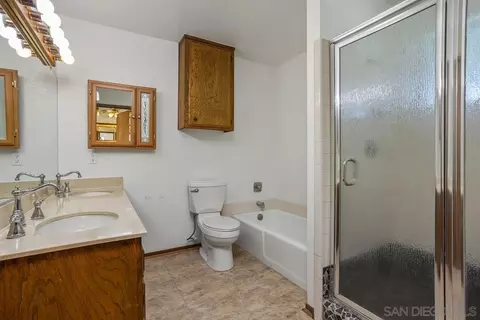 Bath - 390 Vista Del Indio, Fallbrook, CA 92028 photo 2 of 2