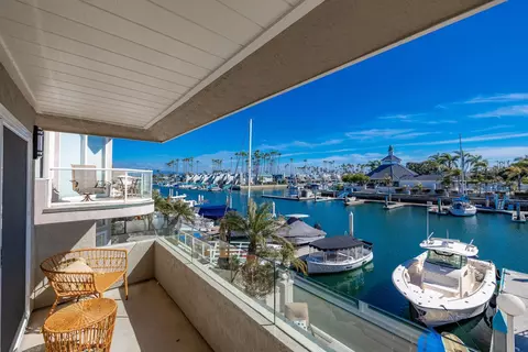 36 Green Turtle Rd, Coronado, CA 92118