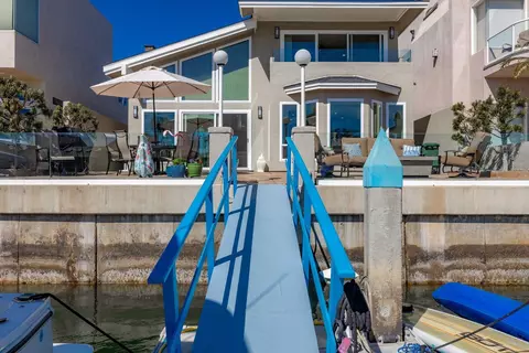 Exterior - 36 Green Turtle Rd, Coronado, CA 92118 photo 6 of 8