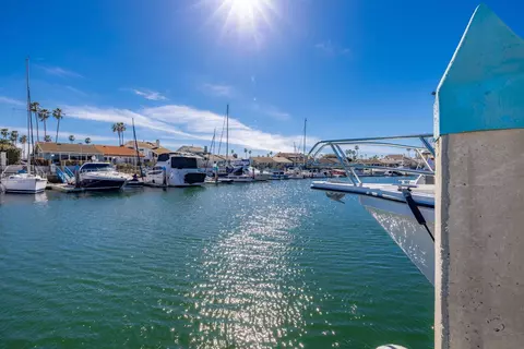 View/Area - 36 Green Turtle Rd, Coronado, CA 92118 photo 5 of 7