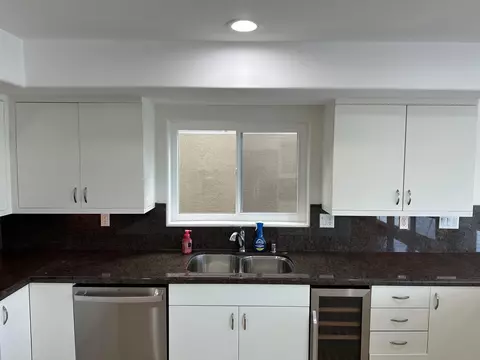 Kitchen - 36 Green Turtle Rd, Coronado, CA 92118 photo 4 of 5