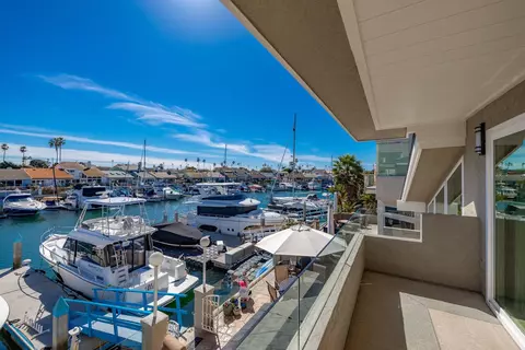 View/Area - 36 Green Turtle Rd, Coronado, CA 92118 photo 2 of 7