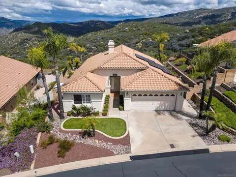 2264 Larkspur Dr, Alpine, CA 91901