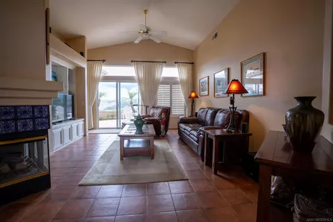 Living - 2264 Larkspur Dr, Alpine, CA 91901 photo 2 of 6