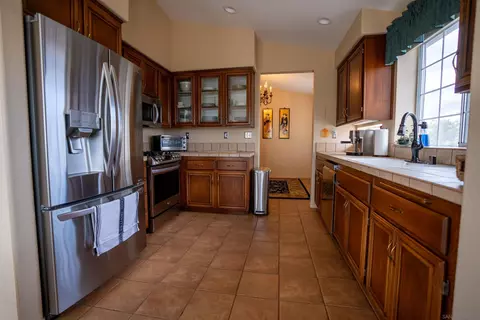 Kitchen - 2264 Larkspur Dr, Alpine, CA 91901 photo 2 of 2