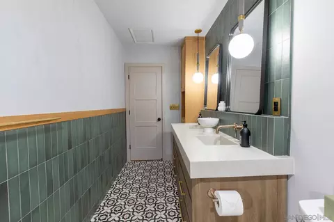 Bath - 398 S Santa Rosa Ave, El Centro, CA 92243 photo 2 of 11