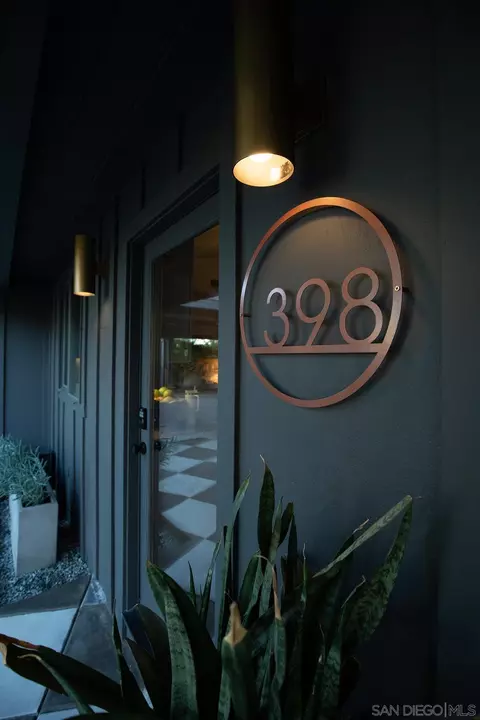 Entry Way - 398 S Santa Rosa Ave, El Centro, CA 92243 photo 7 of 7