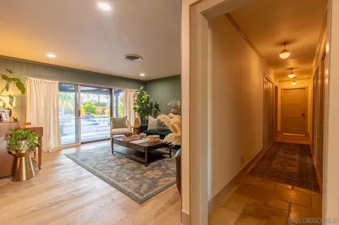 Entry Way - 398 S Santa Rosa Ave, El Centro, CA 92243 photo 3 of 7