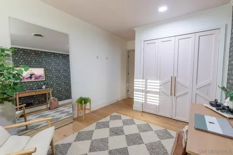 Entry Way - 398 S Santa Rosa Ave, El Centro, CA 92243 photo 5 of 7