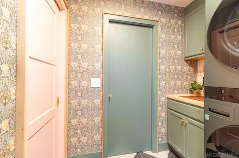 Bath - 398 S Santa Rosa Ave, El Centro, CA 92243 photo 6 of 11