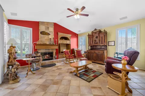 Living - 23630 Isla Del Rey, Ramona, CA 92065 photo 4 of 7