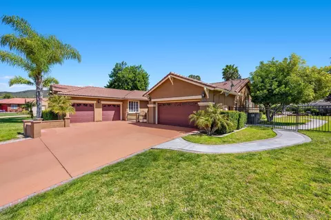 Exterior - 23630 Isla Del Rey, Ramona, CA 92065 photo 4 of 15
