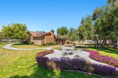 Exterior - 23630 Isla Del Rey, Ramona, CA 92065 photo 9 of 15