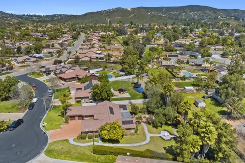 View/Area - 23630 Isla Del Rey, Ramona, CA 92065 photo 3 of 7