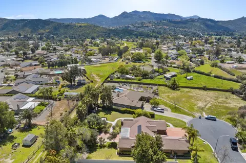 View/Area - 23630 Isla Del Rey, Ramona, CA 92065 photo 6 of 7