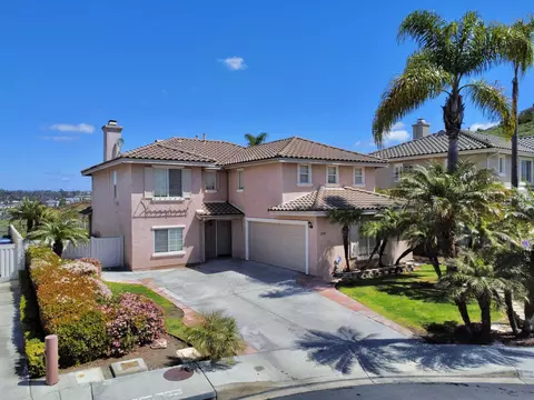 Exterior - 2593 Fresh Waters Ct, Spring Valley, CA 91978 photo 2 of 5