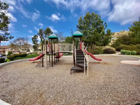 View/Area - 2593 Fresh Waters Ct, Spring Valley, CA 91978 photo 4 of 5