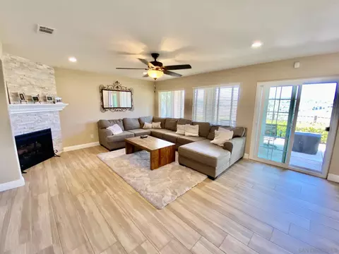 Living - 2593 Fresh Waters Ct, Spring Valley, CA 91978 photo 1 of 3