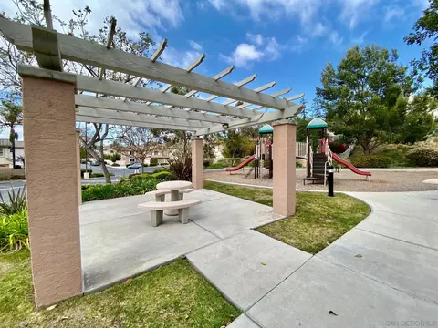 Exterior - 2593 Fresh Waters Ct, Spring Valley, CA 91978 photo 4 of 5