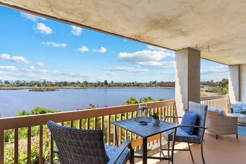 2475 Jefferson #304, Carlsbad, CA 92008