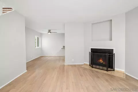 Living - 2138 Oceanside Blvd, Oceanside, CA 92054 photo 1 of 2