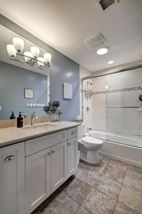 Bath - 2518 Fieldcrest Pl, Escondido, CA 92027 photo 1 of 2