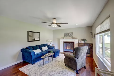 Living - 2518 Fieldcrest Pl, Escondido, CA 92027 photo 1 of 7
