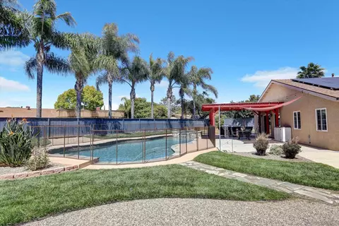 Exterior - 2518 Fieldcrest Pl, Escondido, CA 92027 photo 13 of 14