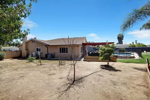 Exterior - 2518 Fieldcrest Pl, Escondido, CA 92027 photo 8 of 14