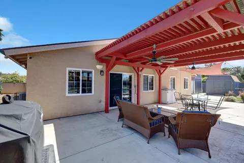 Exterior - 2518 Fieldcrest Pl, Escondido, CA 92027 photo 9 of 14