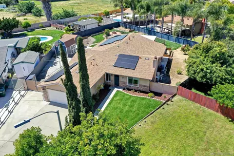 View/Area - 2518 Fieldcrest Pl, Escondido, CA 92027 photo 4 of 11