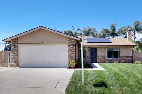 Exterior - 2518 Fieldcrest Pl, Escondido, CA 92027 photo 4 of 14