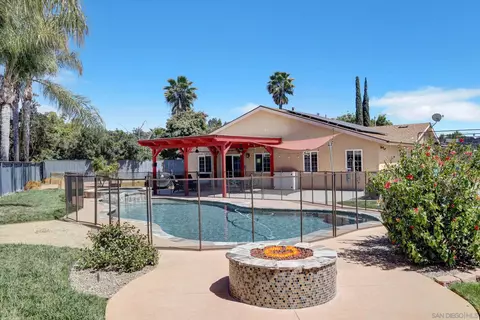 View/Area - 2518 Fieldcrest Pl, Escondido, CA 92027 photo 2 of 11