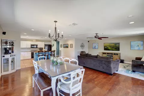 Dining - 2518 Fieldcrest Pl, Escondido, CA 92027 photo 2 of 2
