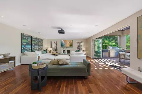 Living - 8676 Cliffridge Ave, La Jolla, CA 92037 photo 7 of 10