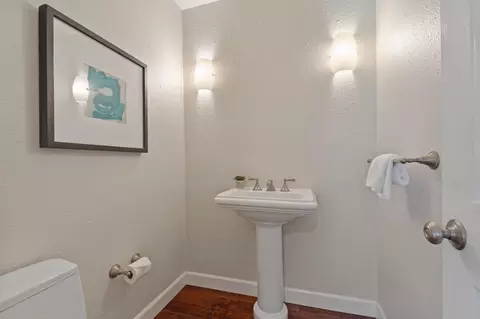 Bath - 8676 Cliffridge Ave, La Jolla, CA 92037 photo 1 of 9