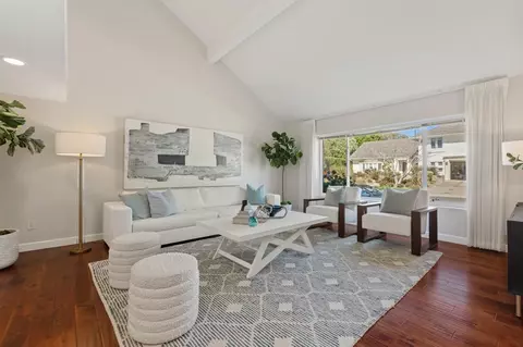 Living - 8676 Cliffridge Ave, La Jolla, CA 92037 photo 4 of 10
