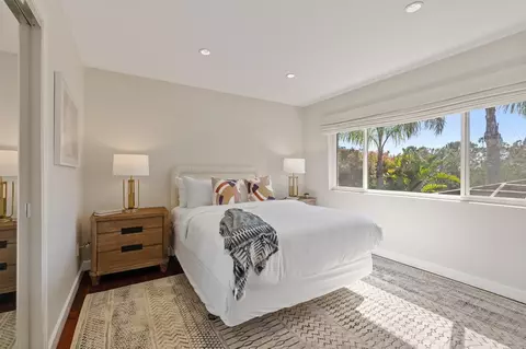 Bedroom - 8676 Cliffridge Ave, La Jolla, CA 92037 photo 6 of 8