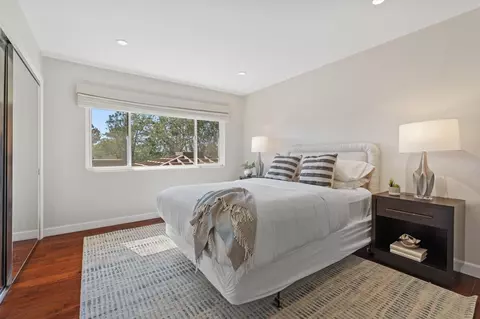 Bedroom - 8676 Cliffridge Ave, La Jolla, CA 92037 photo 5 of 8