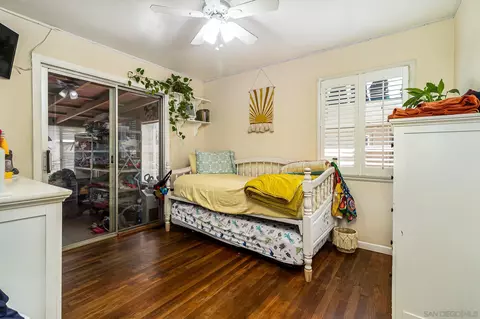 Bedroom - 835 Graves Ave, El Cajon, CA 92021 photo 4 of 4